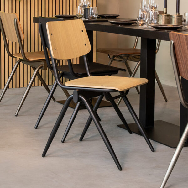 LABEL51 Eetkamerstoel Solid - Naturel - Hout - Black Frame