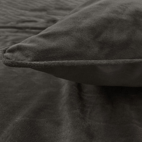 Velvet Piping Deep Taupe 240 x 220