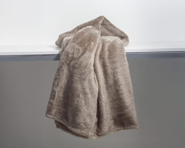 Teddy plaid Diep Taupe 150 x 200
