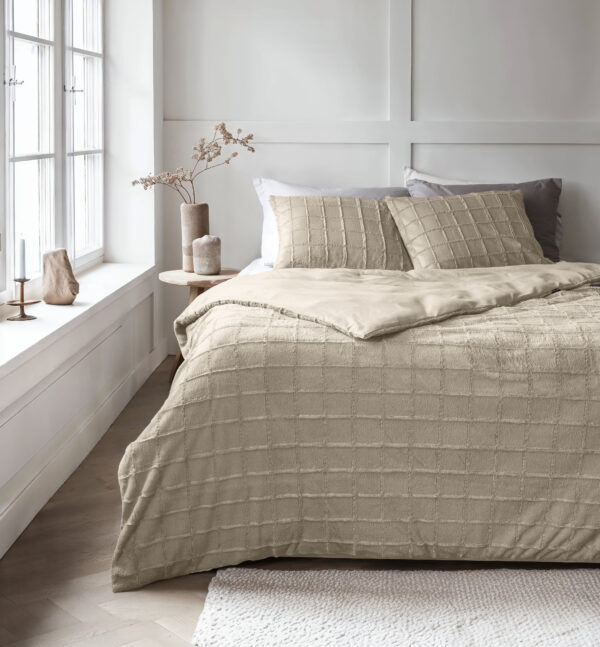 Faux Fur Check Beige 200x200/220