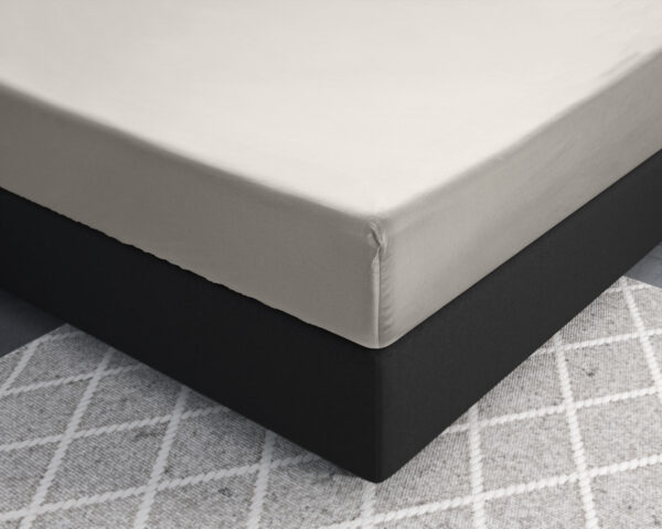 Primaviera Deluxe Satijnen Hoeslaken Creme 160 x 200 cm - Afbeelding 3
