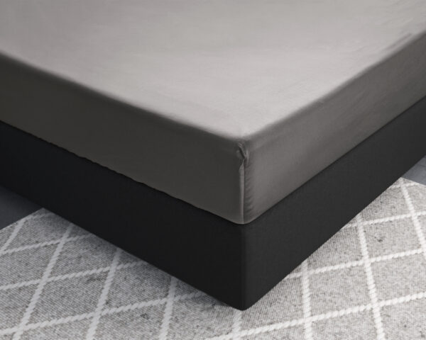 Primaviera Deluxe Satijnen Hoeslaken Grijs 200 x 220 cm - Afbeelding 3