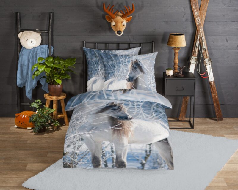 Good Morning Flanellen kinderdekbedovertrek  "White Horse" - Multi