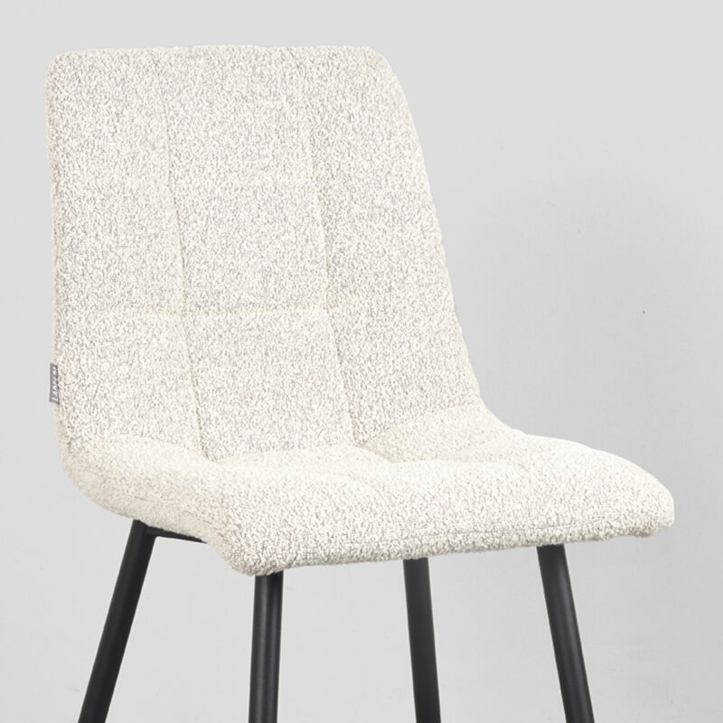 LABEL51 Eetkamerstoel Juul - Wit - Boucle - Black Frame Boucle