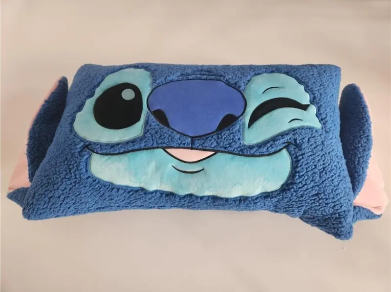 Stitch sierkussen 75 x 45 cm