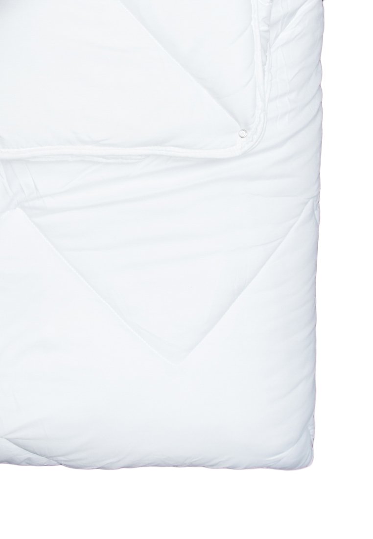 Good Morning 4-seizoenen dekbed. Microfiber met synthetische vulling - 240x220 cm