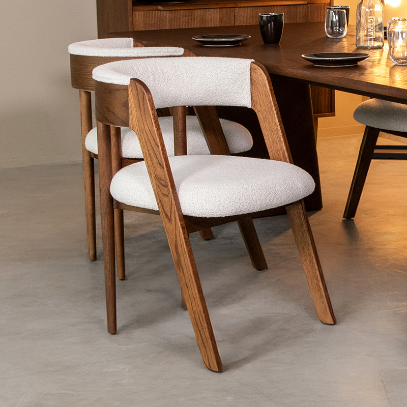 LABEL51 Eetkamerstoel Sasha - Wit - Boucle - Walnoot Houten Frame