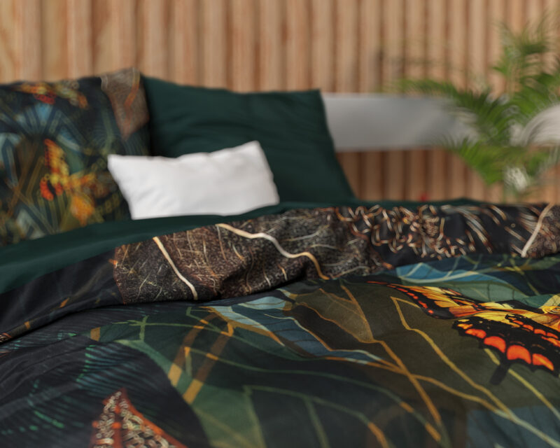 Dreamhouse Dark Rises Black 200 x 220