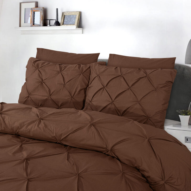 Salvador Bruin 240 x 220 Dreamhouse