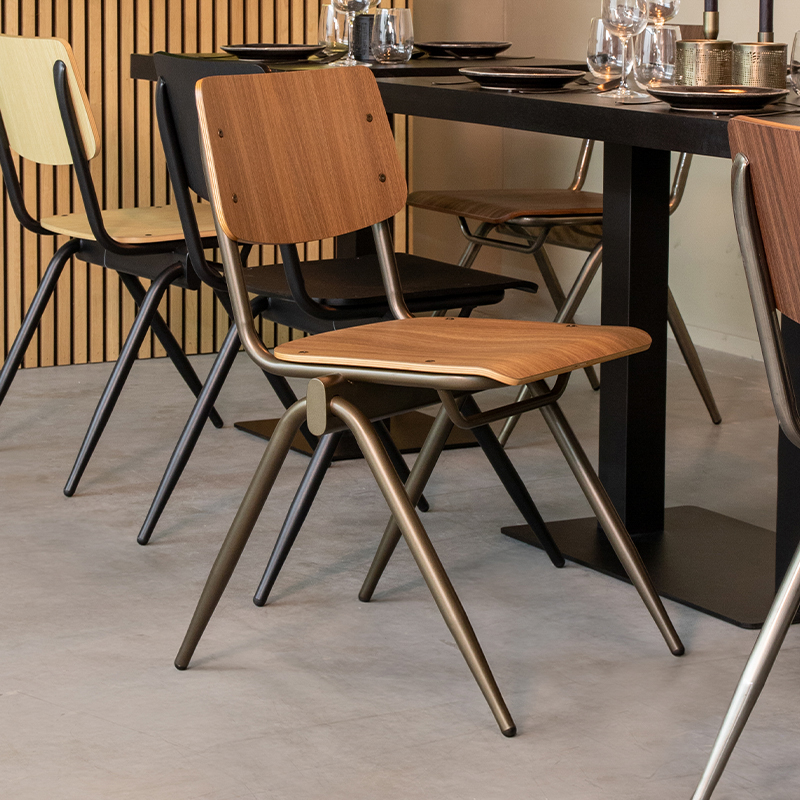 LABEL51 Eetkamerstoel Solid - Walnoot - - Goud Metalen Frame