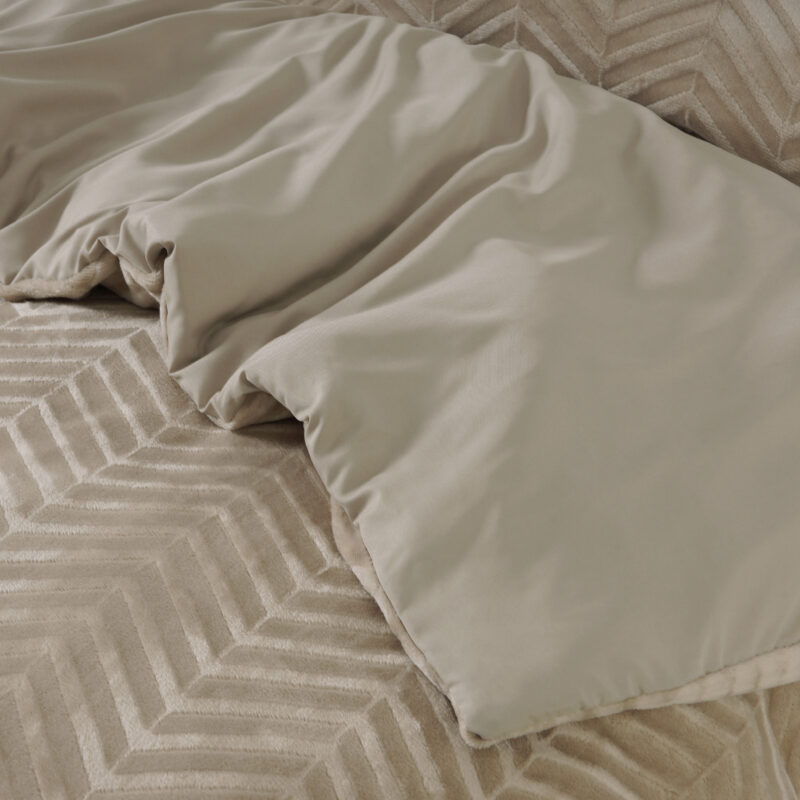 Sleeptime Chevron Teddy Taupe 200 x 220