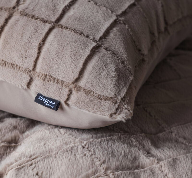 Sleeptime Faux Fur Check Taupe 140 x 220