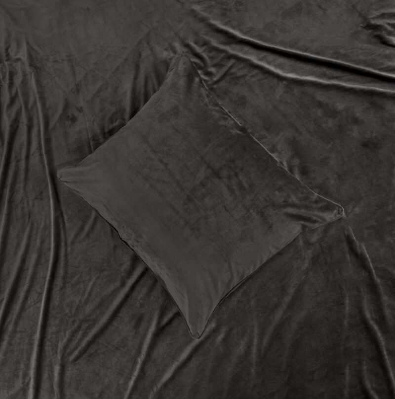 Sleeptime Velvet Piping Deep Taupe 240 x 220