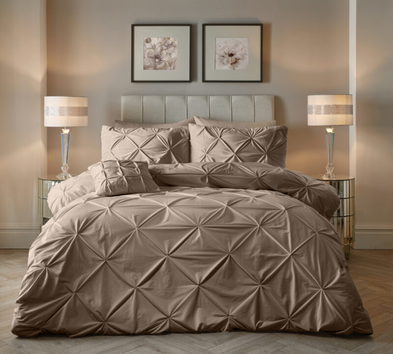 Velvet Pintuck Taupe 200 x 200/220 Sleeptime